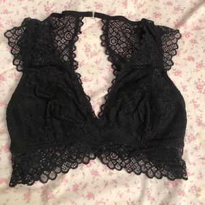 Hollister/Gilly Hicks Bralette Size M Black
